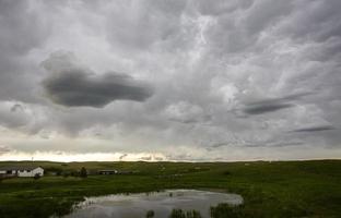 pradera nubes de tormenta canadá foto