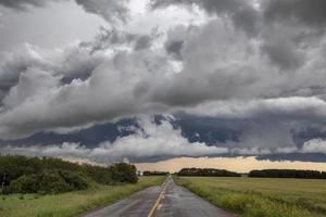 pradera nubes de tormenta canadá foto