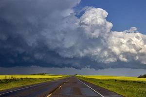 pradera nubes de tormenta canadá foto