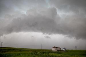 pradera nubes de tormenta canadá foto