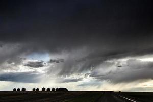 pradera nubes de tormenta canadá foto