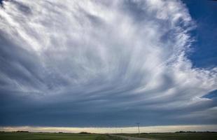 pradera nubes de tormenta canadá foto