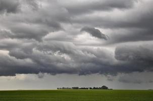 pradera nubes de tormenta canadá foto