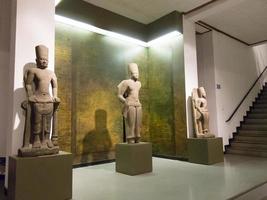 museo nacional bangkokthailand10 agosto 2018 esculturas hechas de piedra antigua. el 10 de agosto de 2018 en Tailandia. foto