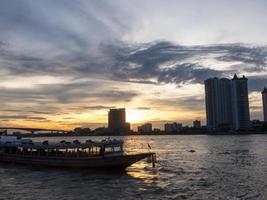 BANGKOKTHAILAND17 SEPTEMBER 2018Chao Phraya River in the evening and twilight. on 17 SEPTEMBER 2018 in Thailand.