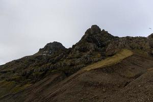 breidalsvik, fiordos del este, islandia foto