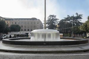 fuente plaza de cornelio tacito en terni foto