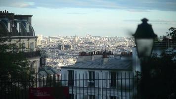 majestätisches Panorama von Paris vom Montmartre-Hügel video