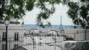 maestoso panorama di parigi dalla collina di montmartre video