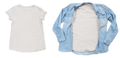 camiseta - conjunto aislado sobre fondo blanco, camisa de mezclilla con vista superior de la camiseta aislada sobre la maqueta de espacio de copia de fondo blanco, elemento de ropa