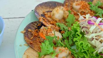 Butter and garlic grilled scallops - seafood style video