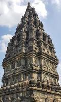 kranggan, bokoharjo, sleman, yogyakarta, indonesia, 30 de julio de 2018. candi prambanan o templo prambanan. un complejo de templos hindúes en una región especial de yogyakarta. foto