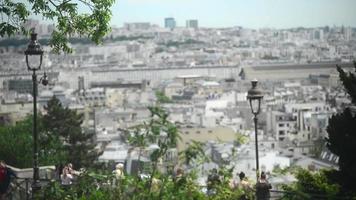 majestuoso panorama de parís desde la colina de montmartre video