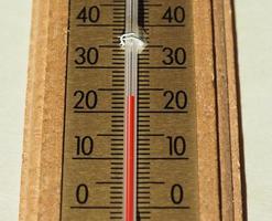 termómetro para medir la temperatura del aire foto