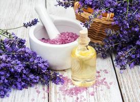 productos de spa con lavanda foto