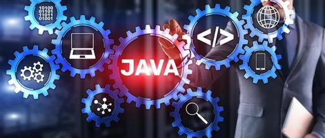 lenguaje de programación java y concepto de desarrollo web en pantalla virtual. foto