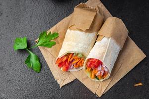 shawarma vegetariano doner kebab burrito relleno vegetal