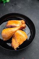 pierna de pollo frito ahumado carne aves de corral comida bocadillo foto