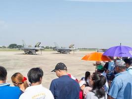 fuerza aérea real tailandesa don muang bangkok tailandia12 de enero de 2019día nacional del niño la fuerza aérea real tailandesa espectáculo aéreo y espectáculo aéreo. en bangkok, tailandia, 12 de enero de 2019. foto