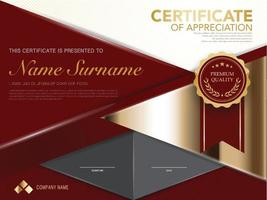 plantilla de certificado de diploma color rojo y dorado con imagen vectorial de lujo y estilo moderno vector