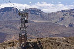 teleférico que sube al pico del teide, españa, islas canarias. foto