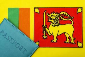 en el fondo de la bandera de sri lanka hay un pasaporte. foto