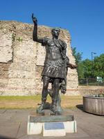 Trajan statue in London photo