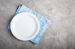 Empty white plate with nupkin photo