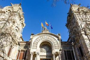 fachada del tribunal superior de justicia de cataluña en barcelona, cataluña, españa foto