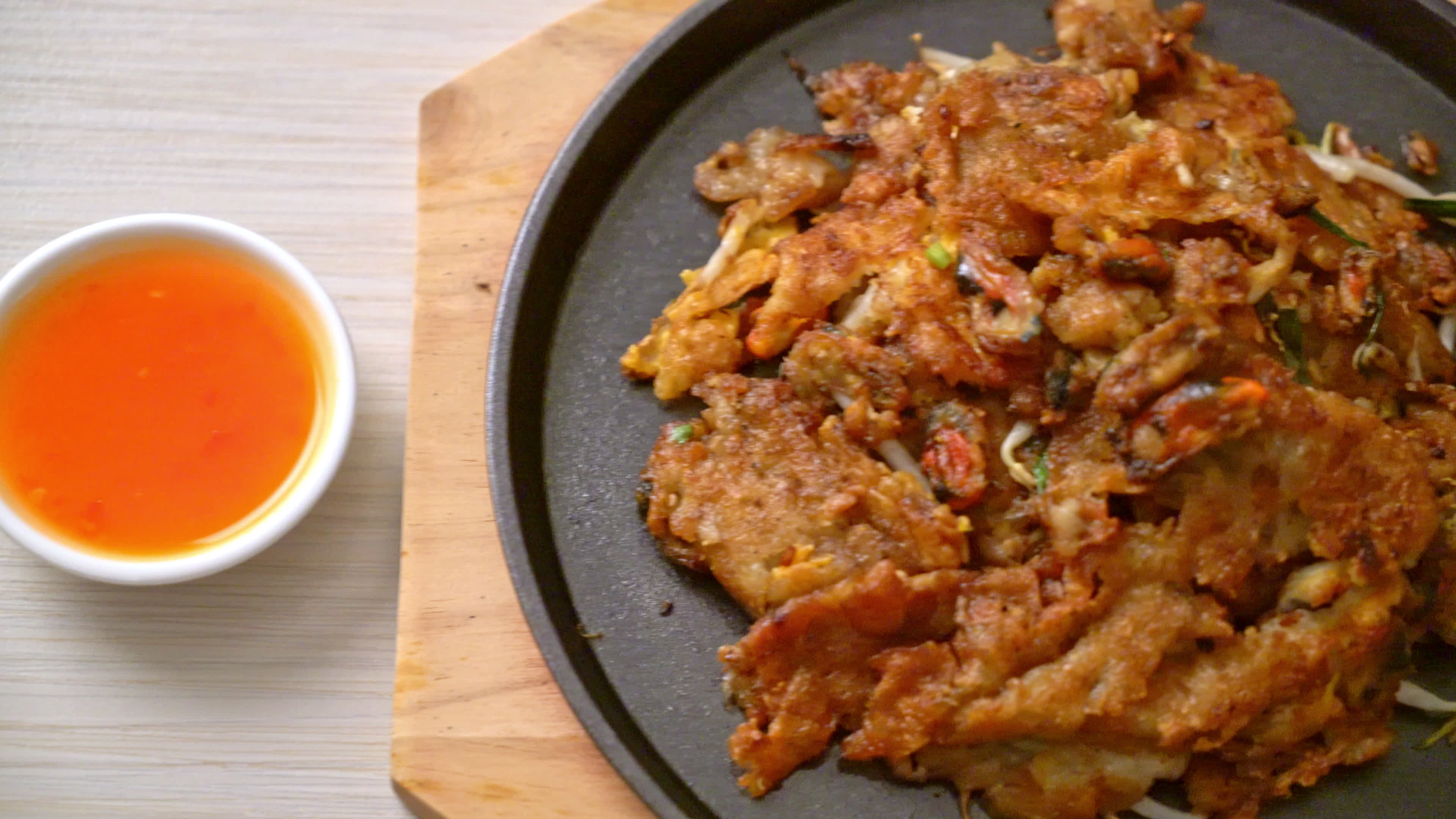 Hoy Tod : Omelette croustillante aux moules et germes de soja