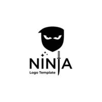 ninja con plantilla de logotipo de escudo. guerrero ninja con espada vector