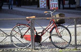 vida en la calle, bicicleta foto