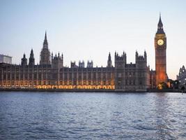 casas del parlamento en londres foto