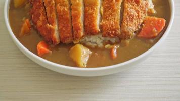 curry rice with tonkatsu fried pork cutlet and creamy omelet - Japanese food style video