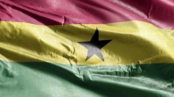 ghana textilflagga vajar på vindslingan. ghanaian banderoll vajande på vinden. tyg textilvävnad. full fyllning bakgrund. 10 sekunders loop. video