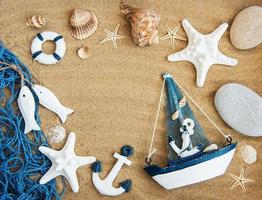 conchas marinas y decoraciones marinas con cuerda foto