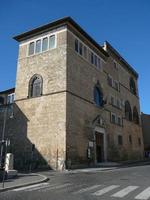 vista de la ciudad de tarquinia foto