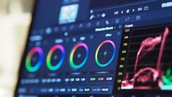 gráfico de clasificación de color o indicador de corrección de color rgb en el monitor foto