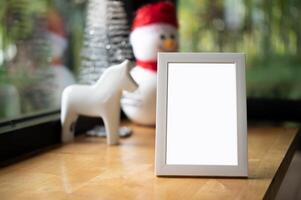 Picture frame size 4  6 that can be placed on the table in the restaurant. photo