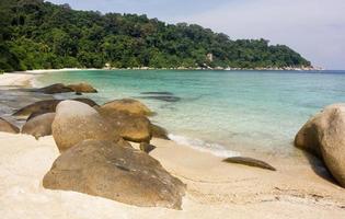 playa tropical en las islas perhentain, malasia. foto