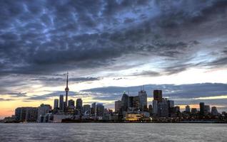 horizonte de toronto desde el muelle foto