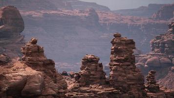 rocas doradas en el gran cañón foto