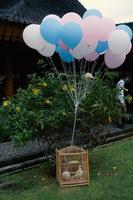 arco de boda, boda, momento de boda, decoraciones de boda, flores, sillas, ceremonia al aire libre al aire libre foto