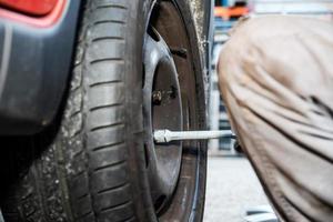 Tire replacement service, fitting with balancing, change to winter photo