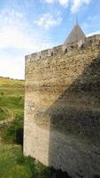 vista de la fortaleza de khotyn. khotyn. Ucrania. 06.08.2019 foto