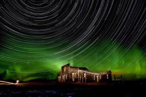 aurora boreal canadá edificio abandonado foto