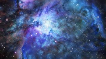viajando a través de campos de estrellas en el espacio a una galaxia distante. video