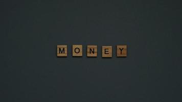animação uma palavra de dinheiro no quadro-negro. video