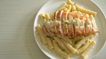 homemade quadrotto penne pasta white creamy sauce with grilled chicken video