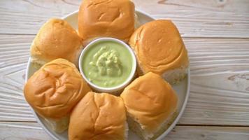 Bread with Thai Pandan Custard  on plate video